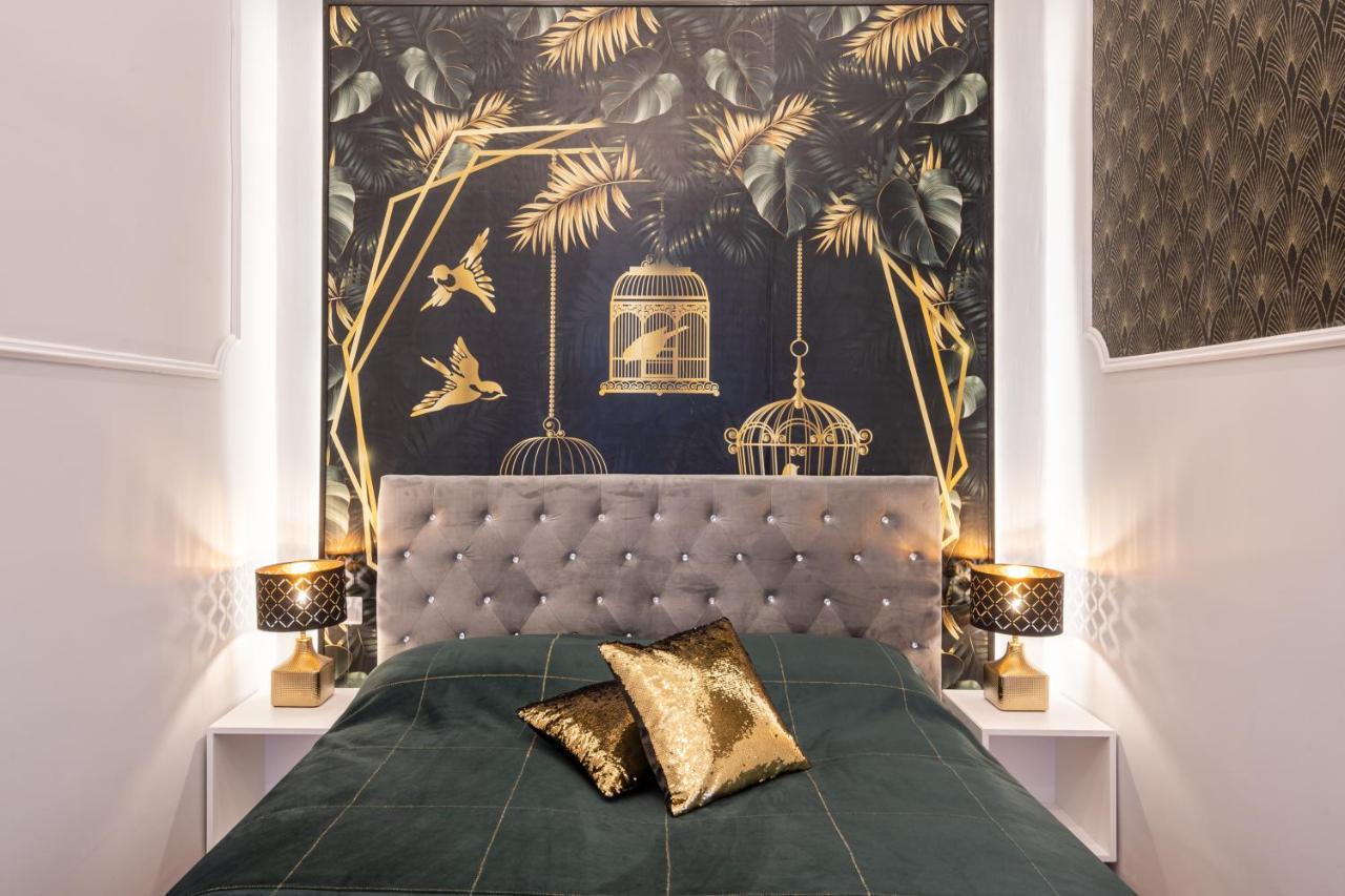 Premium Art Deco Apartment At Broadway // 4Bdr & 3Br Budapest Bagian luar foto